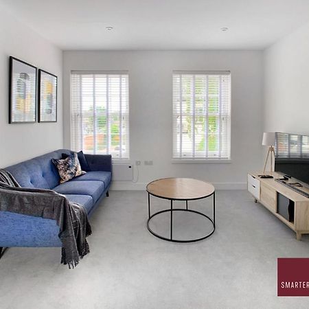 Eton, Windsor - 1 Bedroom First Floor Apartment - Parking Exteriör bild